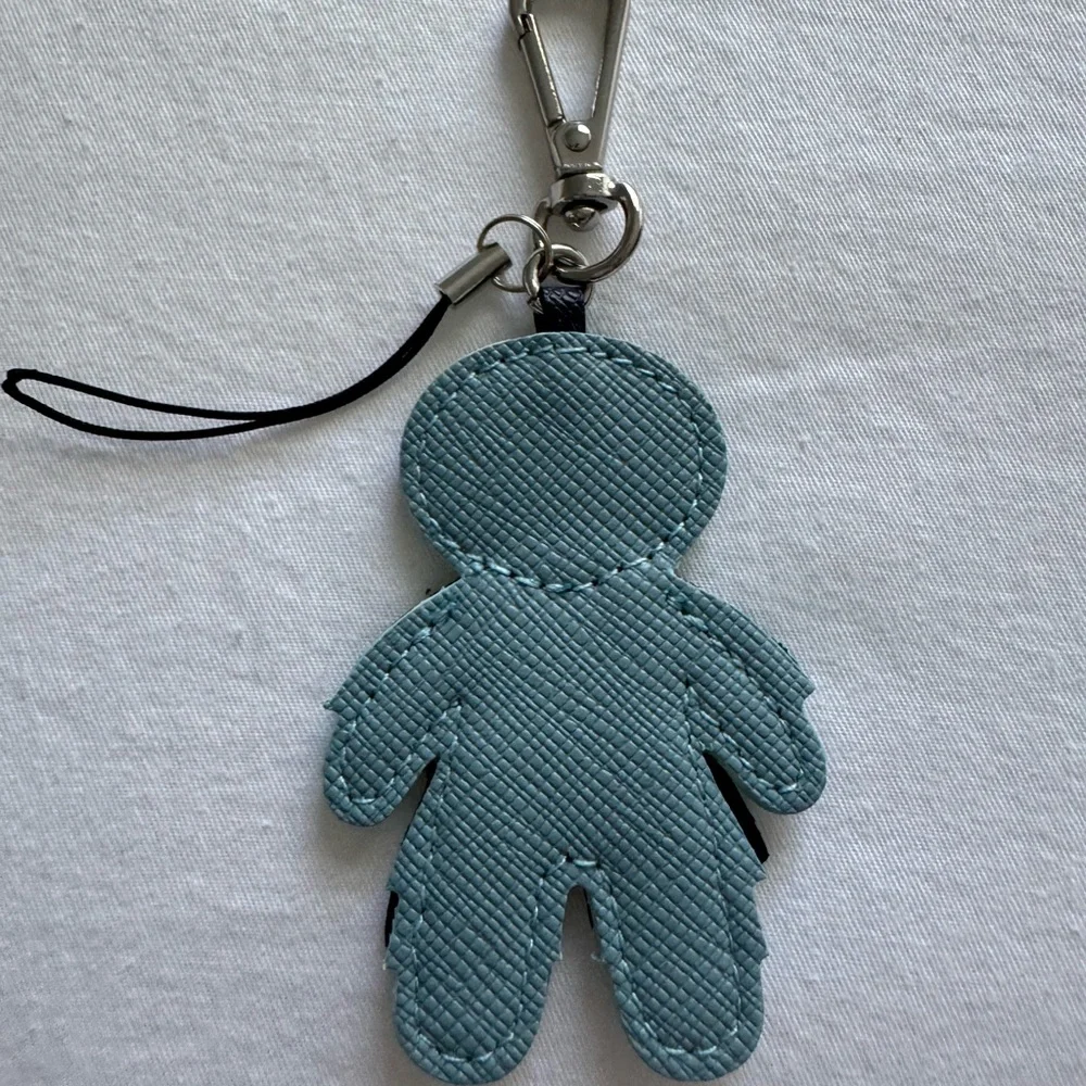 Prada limited edition key chain bear from a fragrance event - Picture 3 of 3